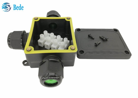 IP68 জলরোধী জংশন বক্স আবহাওয়ারোধী আউটলেট বক্স 3 চ্যানেল 450V T প্রকার